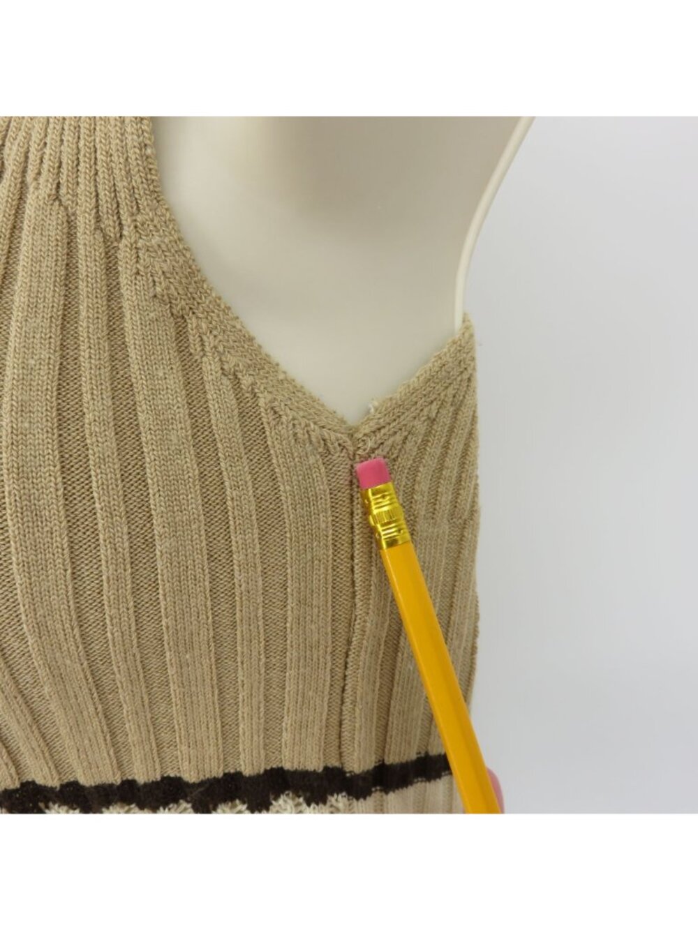 XOXO Juniors Medium M Tan Brown V Neck Ribbed Stretch Tank Top Sweater Y2K 2000s - Picture 3 of 9